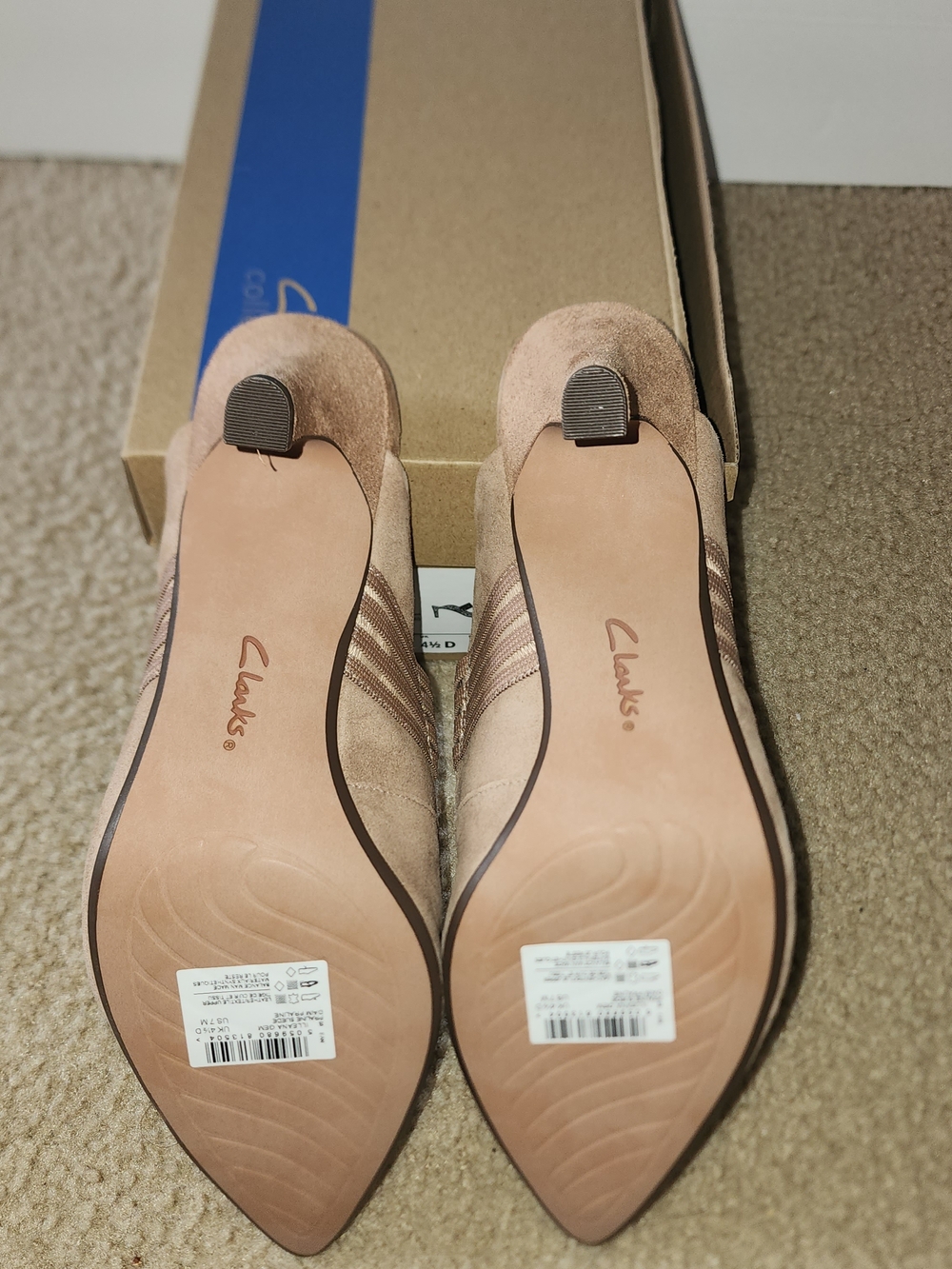 Clarks Collection Suede Pumps - Picture 5 of 5